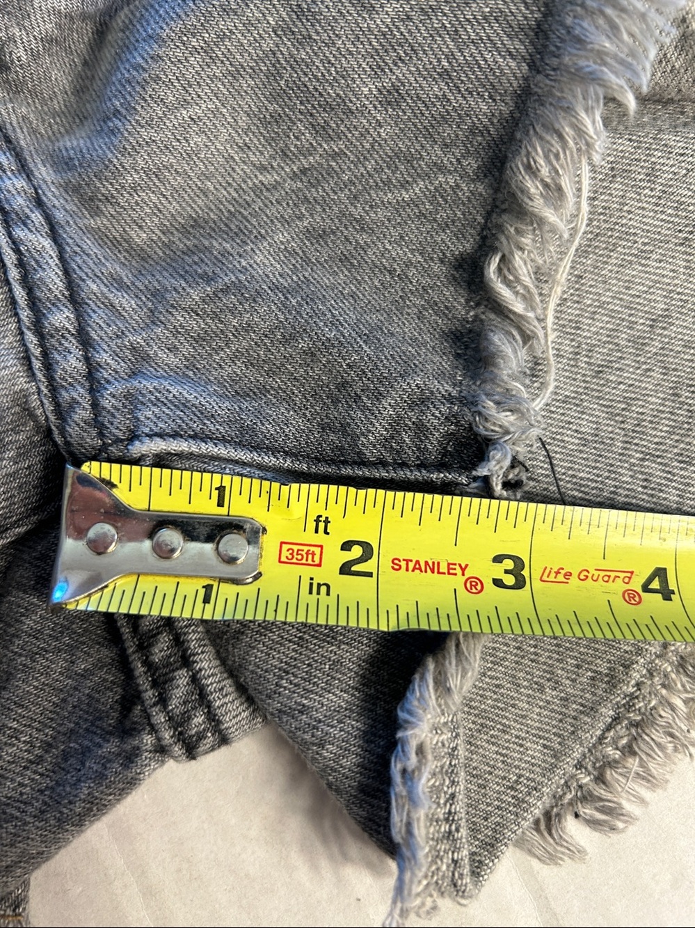 Universal Thread Grey Wash Distressed Button Fly Mini Cut Off Denim Short Sz 16 - Picture 12 of 13